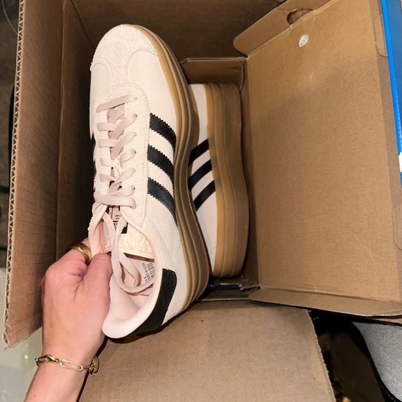 Adidas Gazelle size 7 - Picture 9 of 9